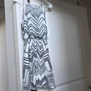 Black and white floaty spring dress - never worn